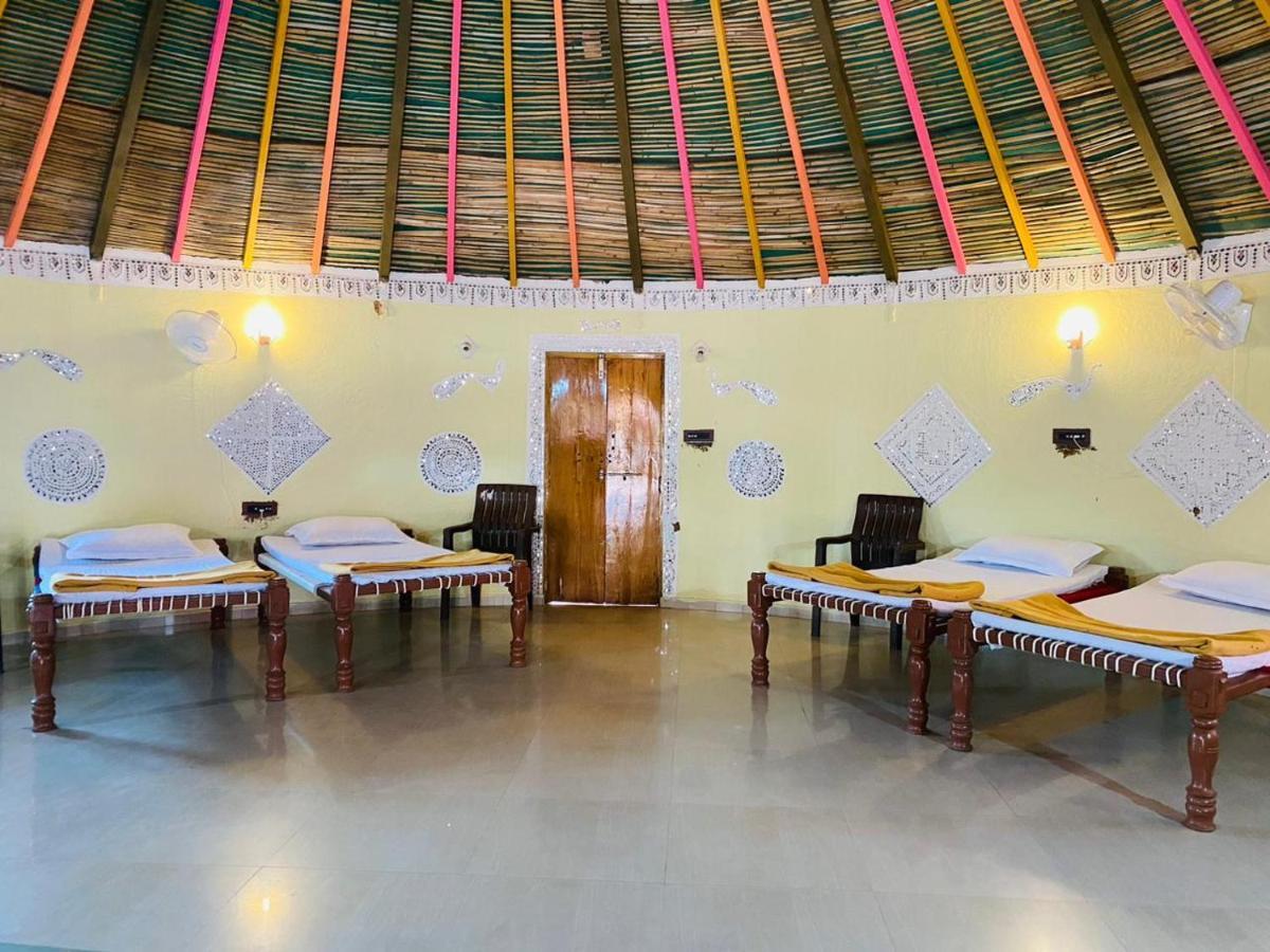 Santkrupa Villa Resort Nakhtarana Экстерьер фото
